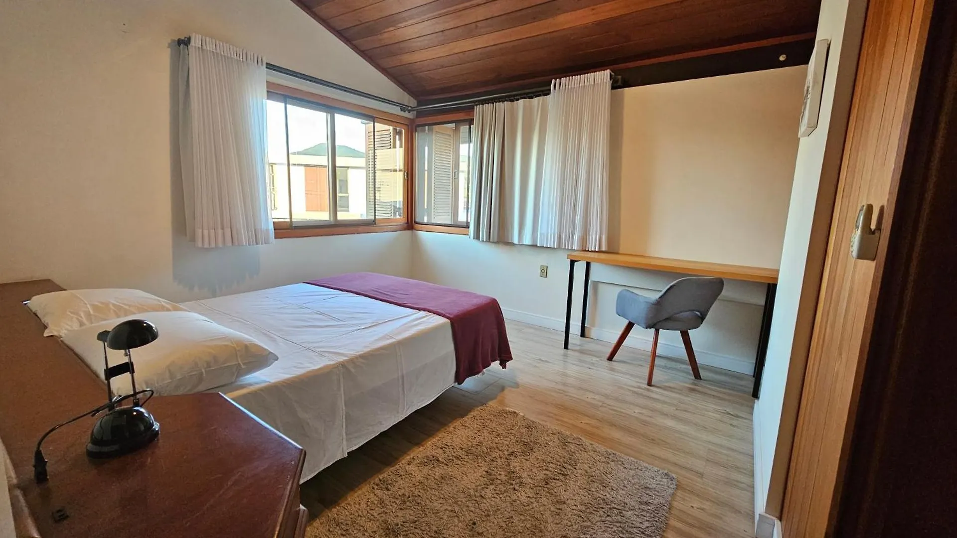 Casa 3 Quartos No Itacorubi, Wi-Fi 600 Mega Mv0967 Florianópolis